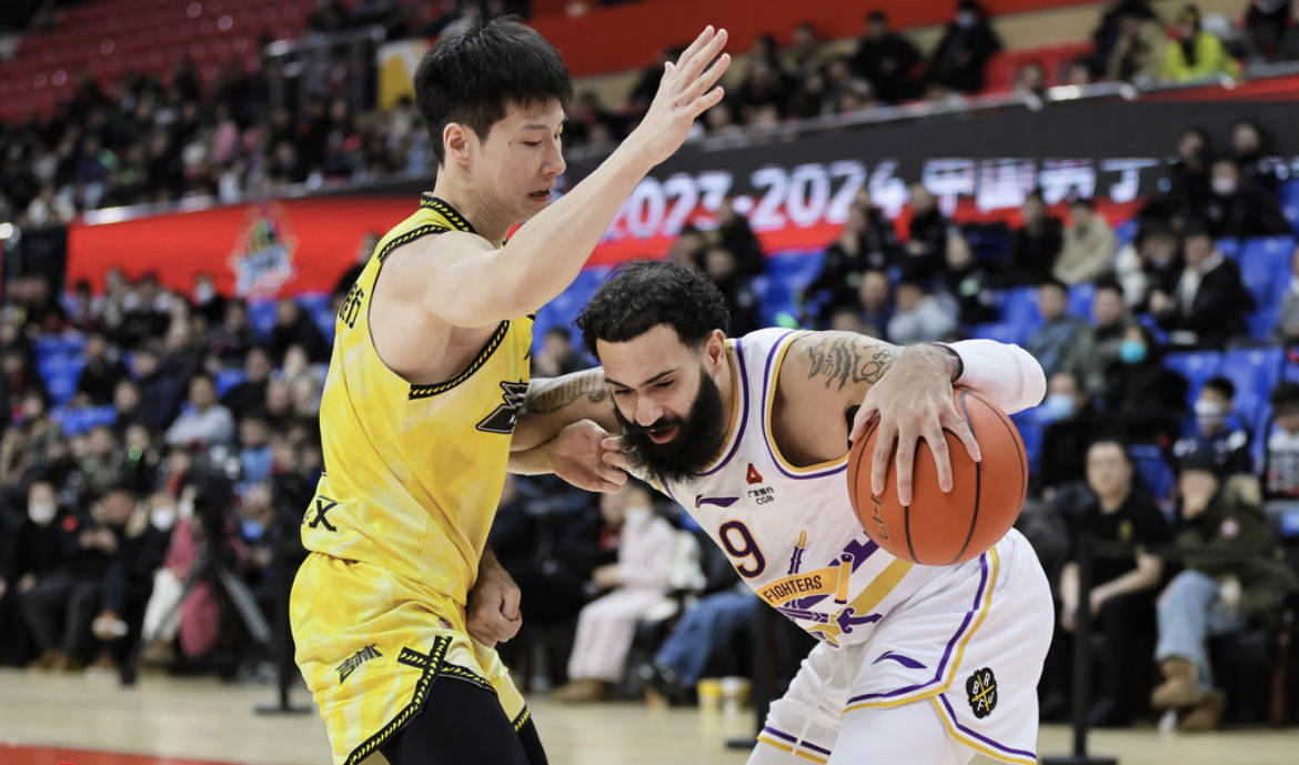 关于里程碑夜多伦多猛龙外线爆发，CBA季后赛今晚刷纪录，底气十足，球探报告显示潜力的信息-爱游戏中国